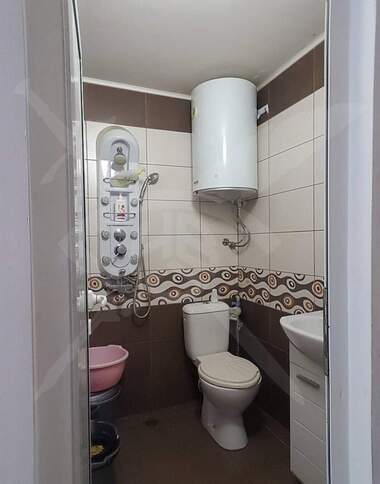 Închiriere - Apartament în Levski,  Varna