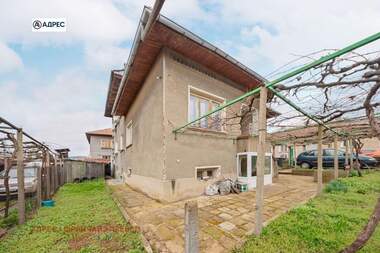 Vânzare - Casă în Mladost,  Lovece