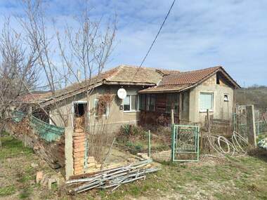 For sale - House in Krasen,  Dobrich