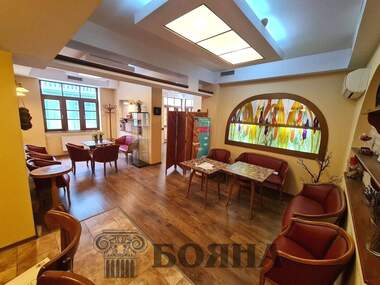 Vânzare - Salon de frumusețe/Birou/Restaurant/Cabinet de stomatologie în Center,  Ruse