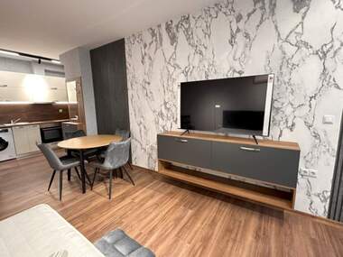 Închiriere - Apartament în Hristo Smirnenski,  Plovdiv