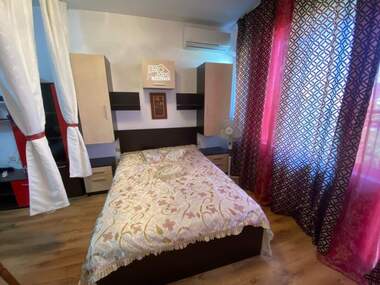 Miete - Wohnung in Tri tschutschura-üg,  Stara Zagora