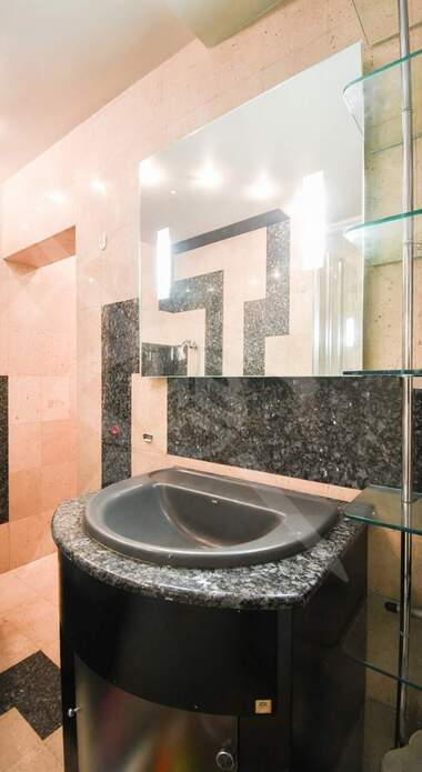 Kira - Apartman olarak Oborishte,  Sofia