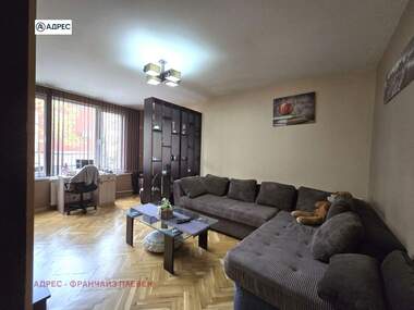 Închiriere - Apartament în Ideal City Center,  Pleven