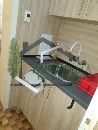 Închiriere - Apartament în Dobrudjanski,  Șumen
