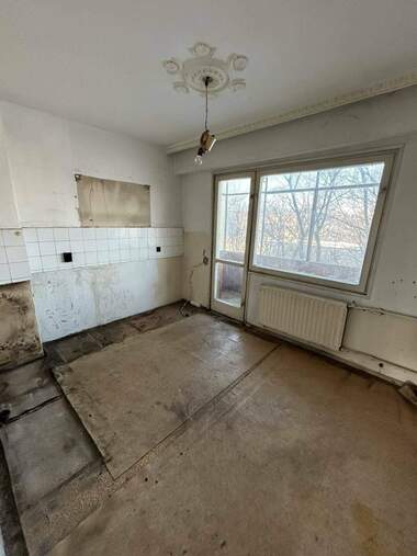 Продажба - Апартамент в Здравец Изток,  Русе