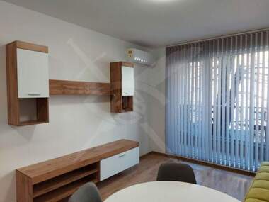Închiriere - Apartament în Center,  Varna