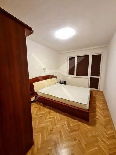 Închiriere - Apartament în Zimno kino Trakia,  Varna
