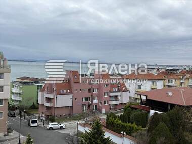 Продажба - Апартамент в Свети Влас,  Бургас