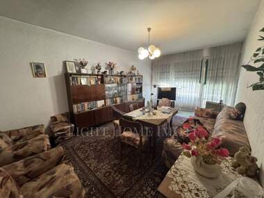 For sale - Apartment in Kiuchuk Parij,  Plovdiv