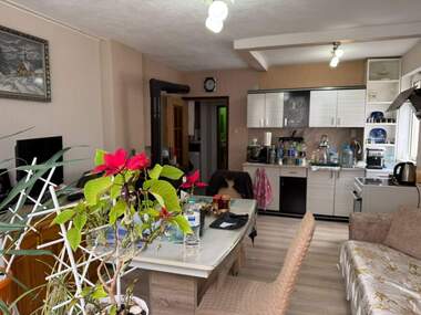Verkauf - Wohnung in Karnobat,  Burgas