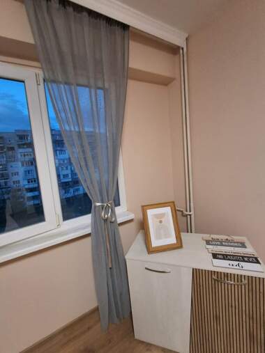 Închiriere - Apartament în Mladost,  Vrața