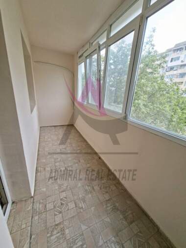Kira - Apartman olarak Vazrajdane 4,  Varna