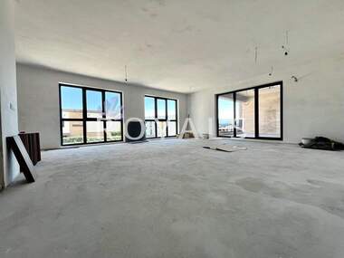 Продажба - Апартамент в Бриз,  Варна