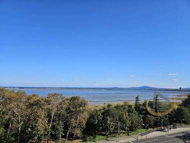Închiriere - Apartament în Izgrev,  Burgas