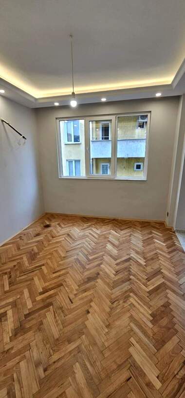 Vânzare - Apartament în Lozeneț,  Sofia