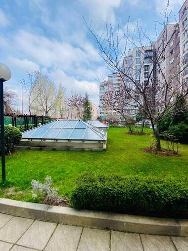 Închiriere - Apartament în Lagera,  Sofia