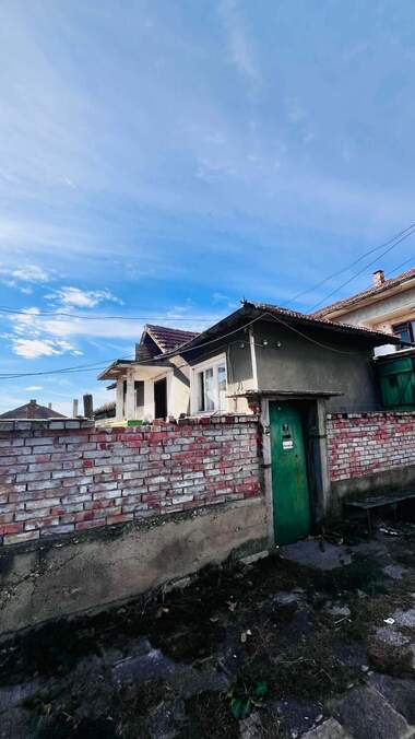 Продажба - Къща в Павликени,  Велико Търново