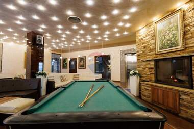 For sale - Hotel in Razlog,  Blagoevgrad