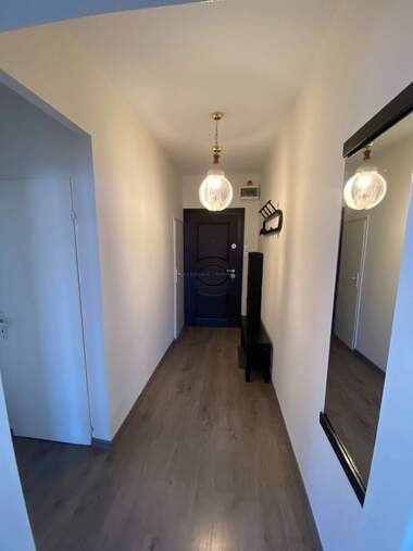 Vânzare - Apartament în Iztok,  Pernik