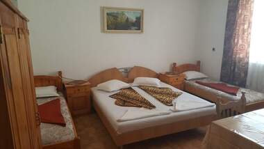 Продажба - Етаж от къща в Обзор,  Бургас
