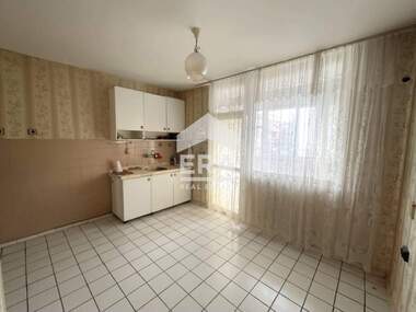 Продажба - Апартамент в Център,  Кърджали