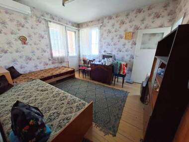 Verkauf - Etage von Haus in Zentar,  Targowishte