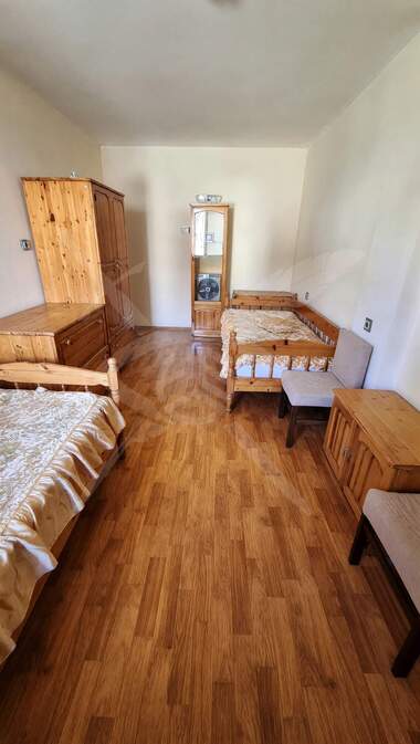 Vânzare - Apartament în Văzrajdane,  Burgas