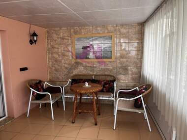 For rent - Floor of a house in Sveti Konstantin i Elena,  Varna