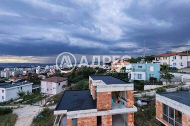 For sale - House in Vazrazhdane 2,  Varna