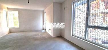 Vânzare - Apartament în Ostromila,  Plovdiv