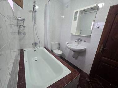 Miete - Wohnung in Wazrajdane,  Burgas