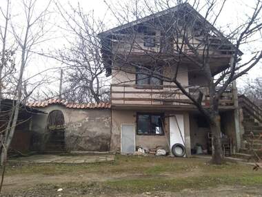 Πώληση - Σπίτι σε Средна кула,  Русе