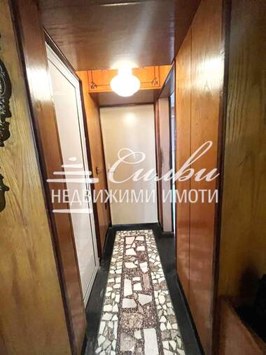Închiriere - Apartament în Dobrudjanski,  Șumen