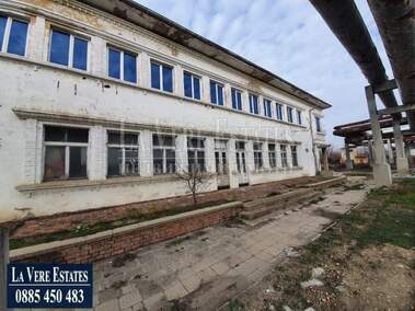 Продажба - Сграда в Промишлена зона - Изток,  Русе