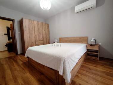 Închiriere - Apartament în Lazur,  Burgas