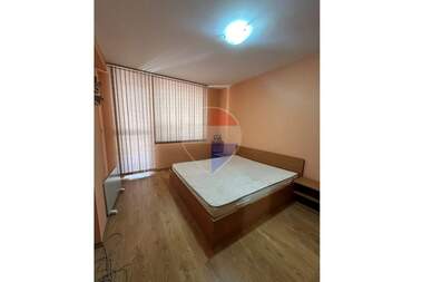 Închiriere - Apartament în Levski,  Varna