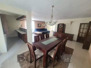 Vânzare - Apartament în Văzrajdane,  Ruse