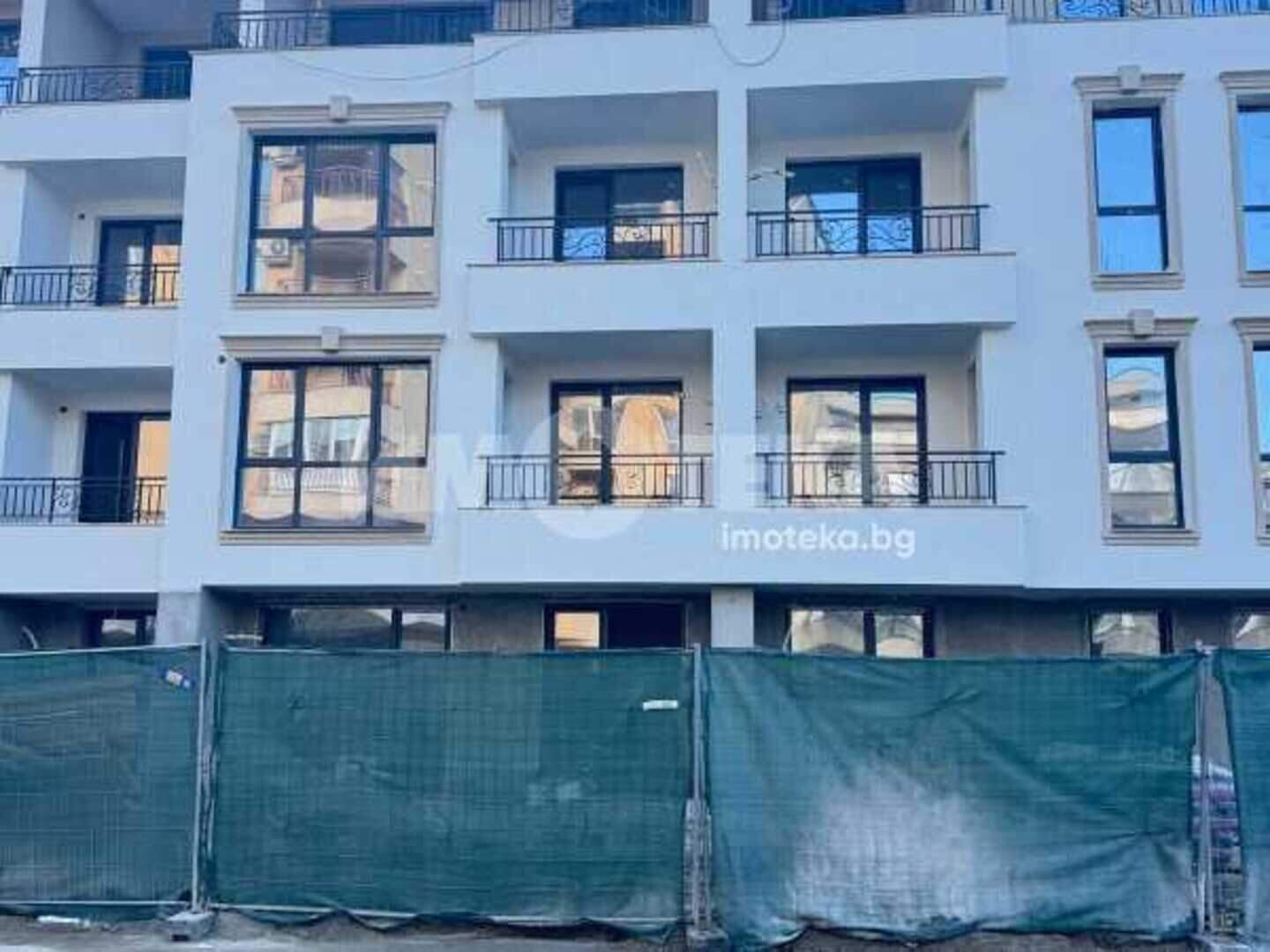 Тристаен Апартамент във Витоша, София – снимка 4