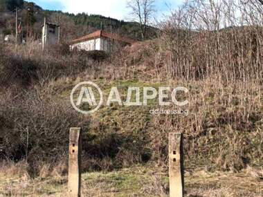 Продажба - Парцел за строителство в Томпсън,  София Област
