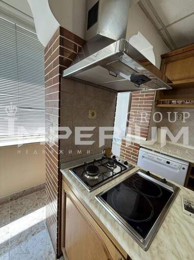 Închiriere - Apartament în Sportna zala,  Varna