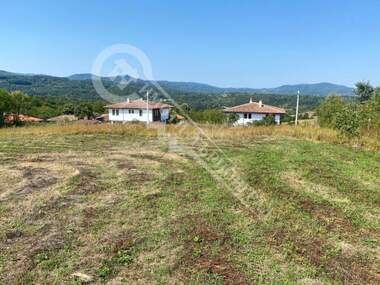 Vânzare - Teren de construcții în Elena,  Veliko Tărnovo