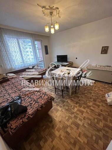 Продажба - Етаж от къща в Дивизионна болница,  Шумен