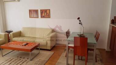 Închiriere - Apartament în Sportna zala,  Varna