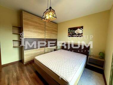 Închiriere - Apartament în Ceaîka,  Varna