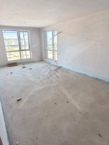 For sale - Apartment in Iujen,  Plovdiv