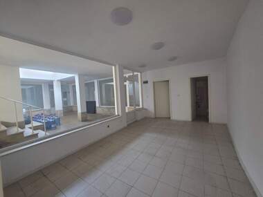 Vânzare - Birou/Magazin/Depozit/Salon de frumusețe/Cabinet de stomatologie în Țentăr,  Haskovo