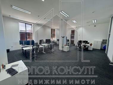 Наем - Офис в Център,  Пловдив