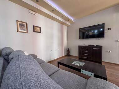 Miete - Wohnung in Wazrajdane,  Burgas