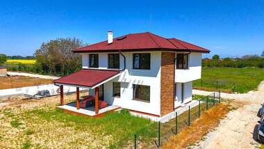 Продажба - Къща в Златитрап,  Пловдив